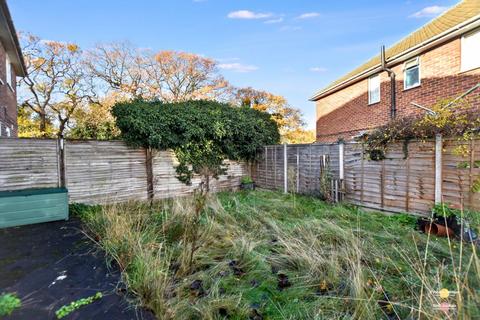 2 bedroom maisonette for sale, Walden Close, Belvedere DA17