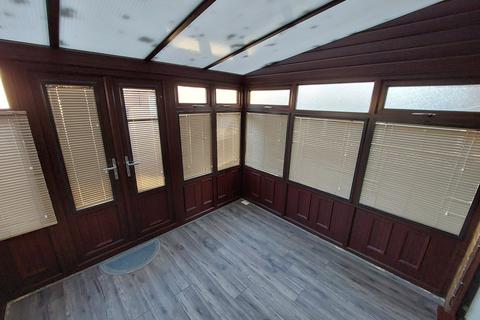 2 bedroom semi-detached house to rent, Hollins Road, Nelson, BB9