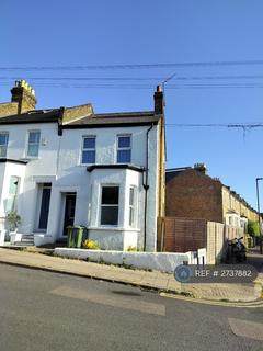 1 bedroom in a house share to rent, Canterbury Grove, London, SE27