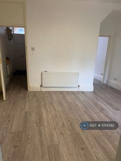 1 bedroom flat to rent, Wellington Road, London, E17
