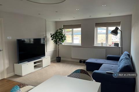 1 bedroom maisonette to rent, Windsor Court, Kings Langley, WD4