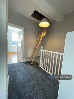 2 bedroom flat to rent, Rodsley Avenue, Gateshead, NE8