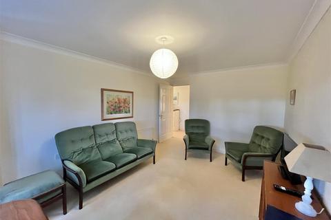 2 bedroom flat for sale, Greystones Drive, Darlington