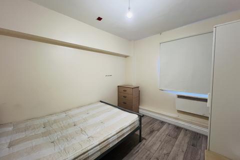 1 bedroom flat to rent, High Road, Ilford IG1