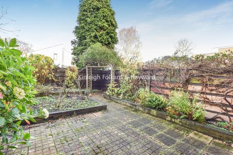 2 bedroom property to rent, Fortis Green, London, N2