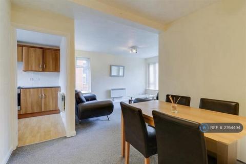 2 bedroom flat to rent, Blackmoor Court, Leeds, LS17