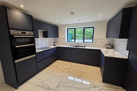 3 bedroom detached house to rent, Truro