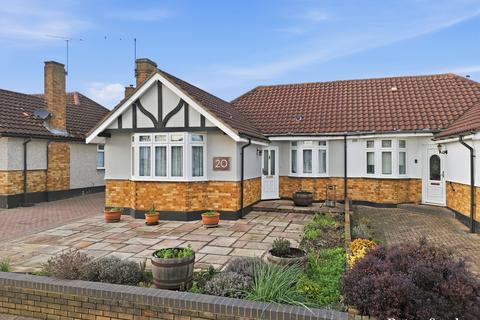 2 bedroom bungalow for sale, Dorkins Way, Upminster, RM14