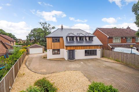 4 bedroom detached house to rent - Tavells Lane, Marchwood SO40