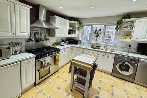 5 bedroom detached house for sale, Fennel Close, Lancashire FY2