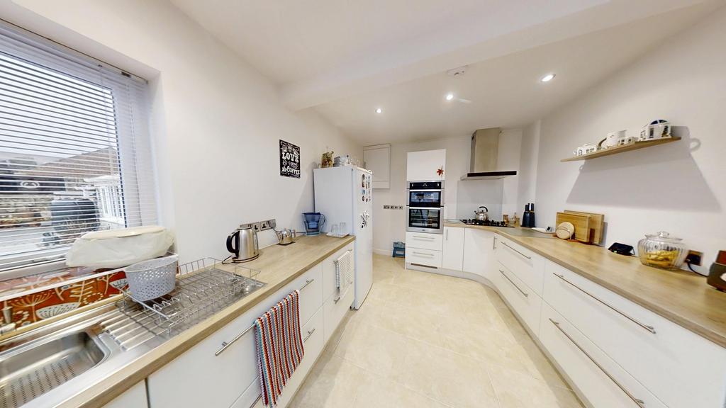 Park-Estate-Road-Portland-Dorset-UK-01192026 14063