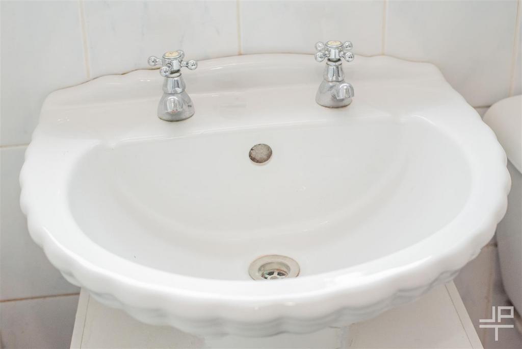 JPT8002.jpg