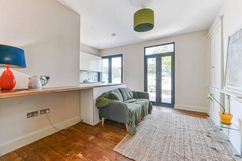 4 bedroom semi-detached house to rent, Southcote Road, Norwood, London, SE25