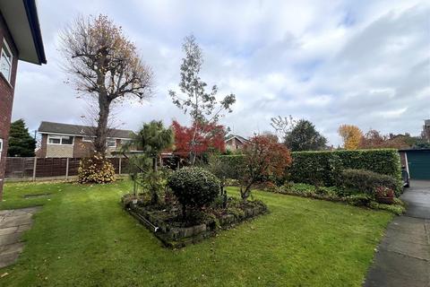 2 bedroom flat for sale, The Sycamores, Beaufort Avenue, Sale