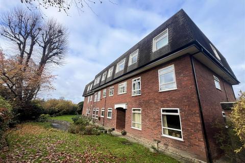 2 bedroom flat for sale, The Sycamores, Beaufort Avenue, Sale