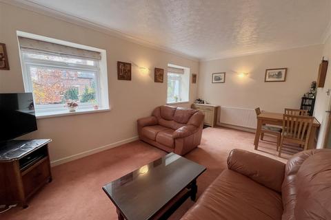 2 bedroom flat for sale, The Sycamores, Beaufort Avenue, Sale