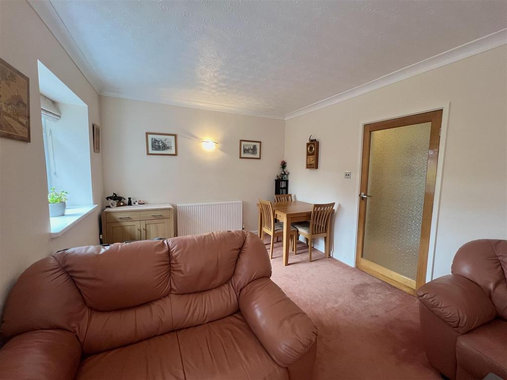 Living/dining room