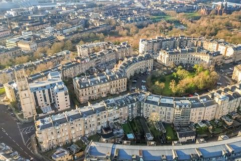 3 bedroom apartment to rent, Park Circus Place, Glasgow, G3
