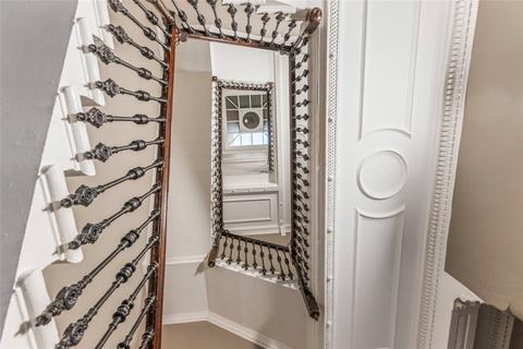 3 bedroom apartment to rent, Park Circus Place, Glasgow, G3