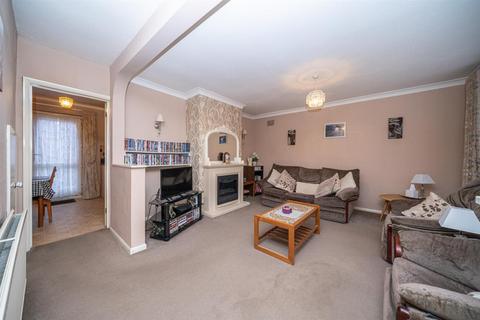 undefined, Pond Road, Hemel Hempstead, Hertfordshire, HP3 8BA
