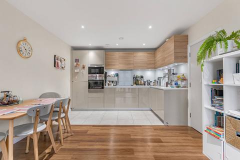 2 bedroom flat for sale, Stanley Road, Acton, W3