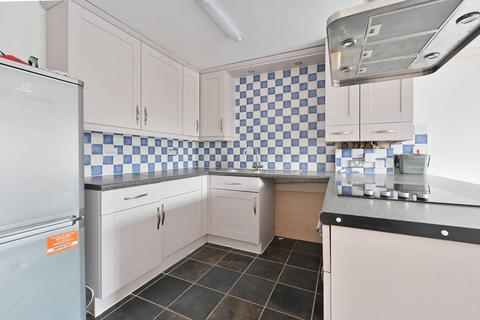2 bedroom flat to rent, Cassio Apartments, WD17, Watford, WD17