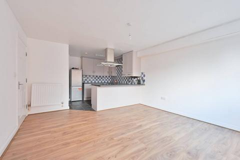 2 bedroom flat to rent, Cassio Apartments, WD17, Watford, WD17