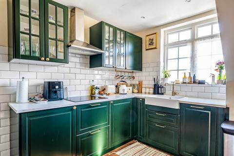 3 bedroom flat for sale, Flat 5, Hamptons, Park Road, Hadlow, Tonbridge, Kent
