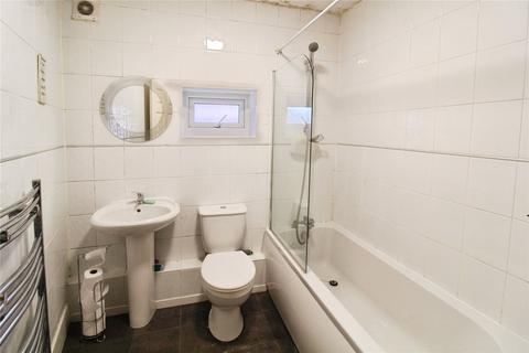 3 bedroom end of terrace house for sale, Elm Road, Devon TQ12