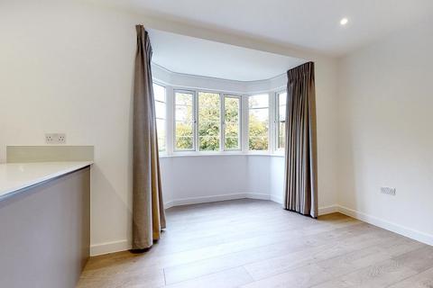 undefined, Crouch End Hill, London, Crouch End