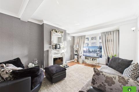 3 bedroom terraced house for sale, Chestnut Avenue, Hornchurch RM12
