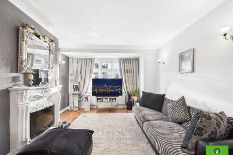 Chestnut Avenue, Hornchurch RM12