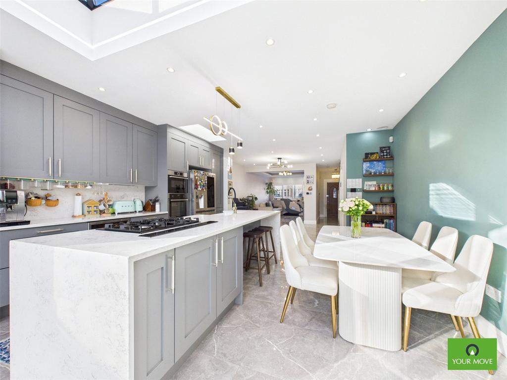 Kitchen/Dining Area