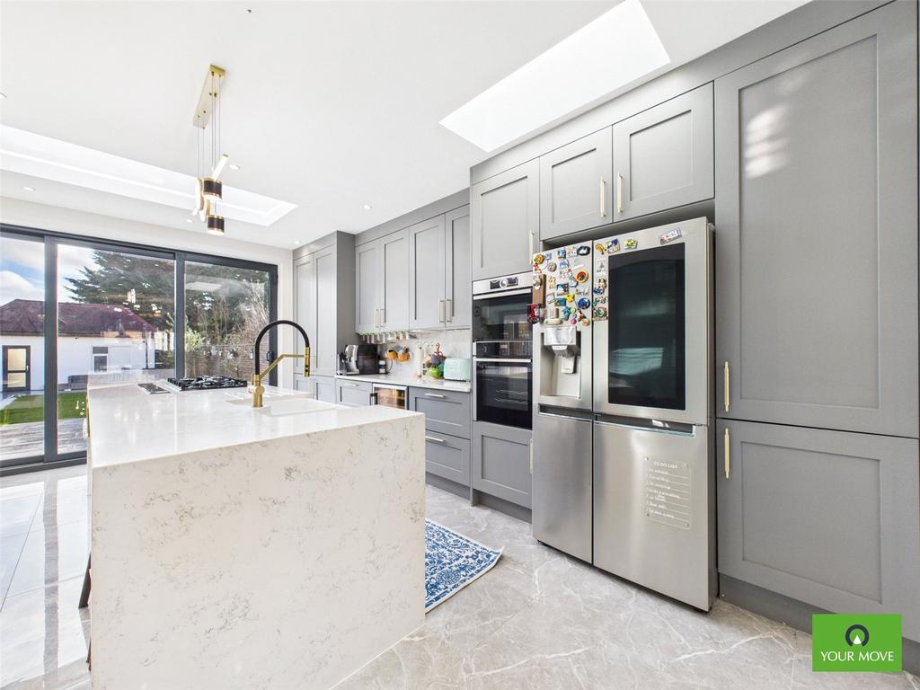 Kitchen/Dining Area