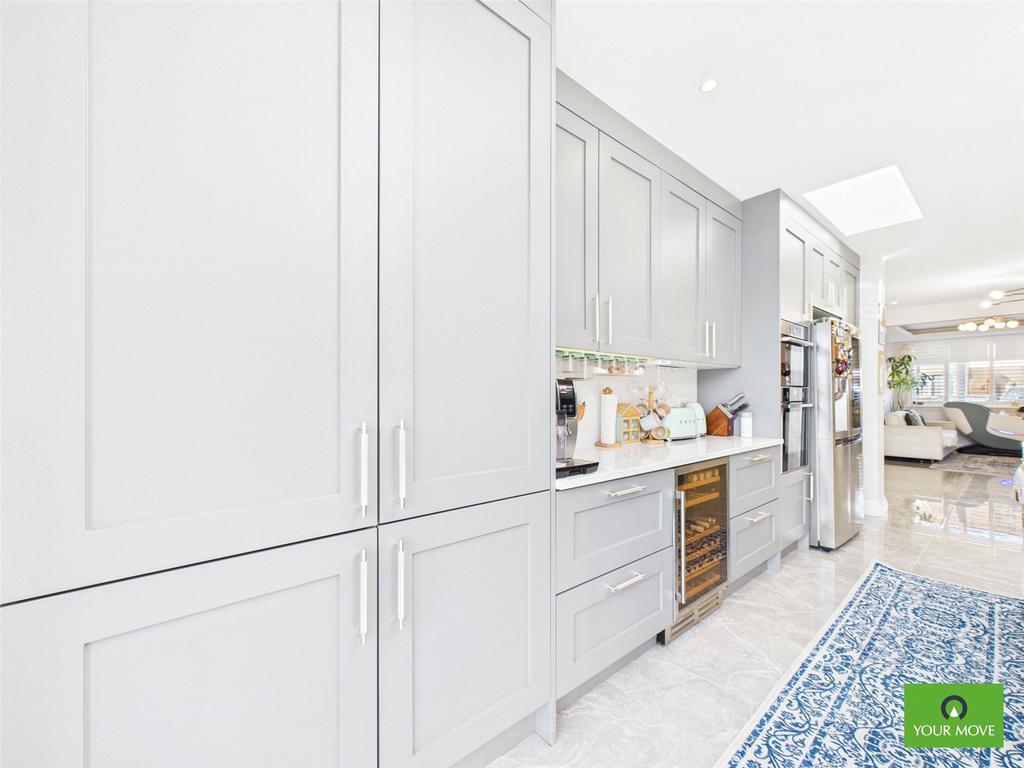 Kitchen/Dining Area