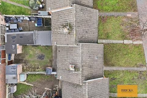 3 bedroom terraced house to rent, Clay Hill Road, Basildon SS16