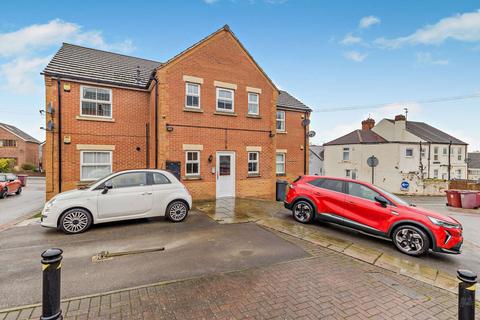 2 bedroom flat for sale - Farriers Way, Killamarsh, Sheffield, S21