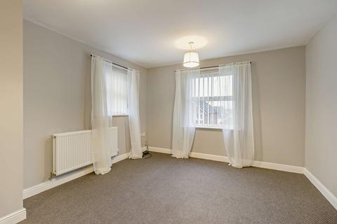 2 bedroom flat for sale, Farriers Way, Killamarsh, Sheffield, S21