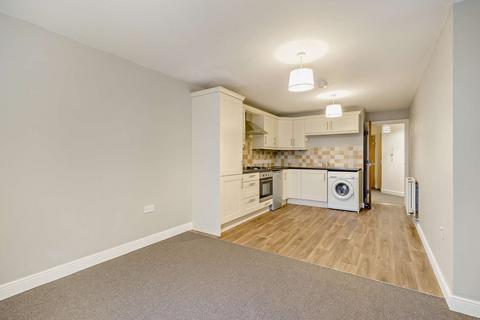 2 bedroom flat for sale, Farriers Way, Killamarsh, Sheffield, S21