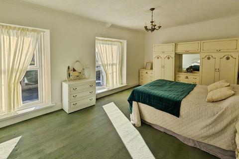 undefined, Caegroes Terrace, Neath SA10
