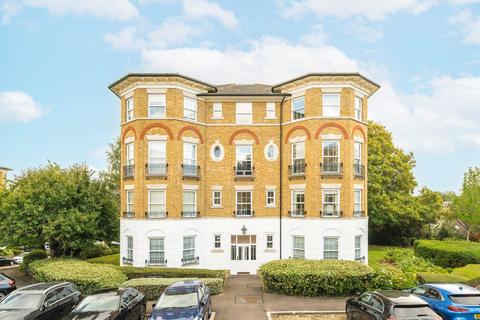2 bedroom flat for sale, Southlands Drive, London SW19