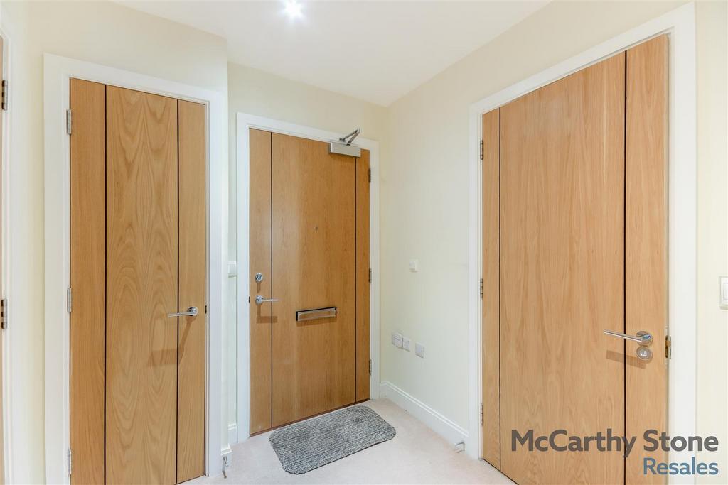 8675812-interior13.jpg