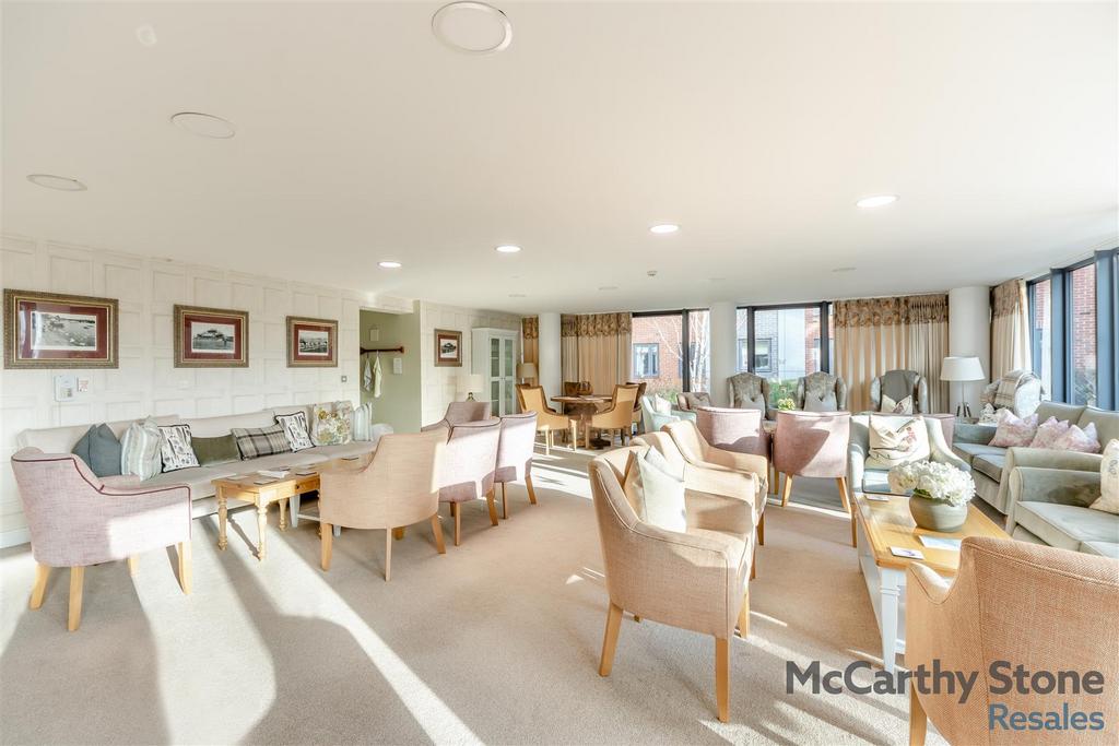 8675812-interior16.jpg