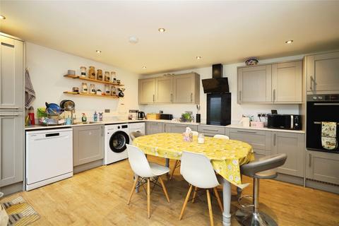 4 bedroom end of terrace house for sale, Alver Green, Bideford, Devon