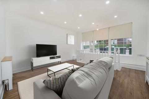 4 bedroom maisonette for sale, Torriano Avenue, London NW5