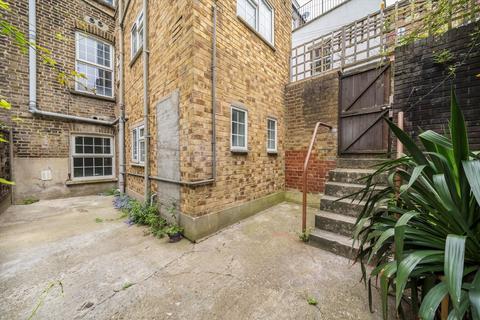 4 bedroom maisonette for sale, Torriano Avenue, London NW5