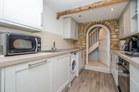 2 bedroom end of terrace house for sale, Wharf Lane, Old Stratford, Milton Keynes, MK19