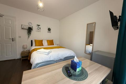 undefined, Chapel Road, Hounslow TW3