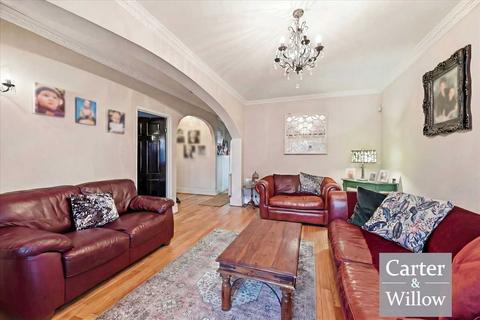 4 bedroom detached house for sale, Cadiz Road, Essex