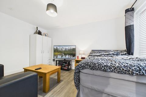 undefined, Rowe Court, Grovelands Road, Reading, RG30